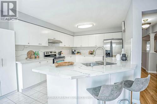 126 Luella Crescent, Brampton (Fletcher'S Meadow), ON - Indoor Photo Showing Kitchen With Stainless Steel Kitchen With Upgraded Kitchen