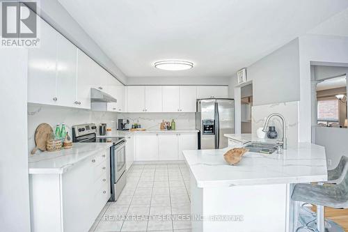 126 Luella Crescent, Brampton (Fletcher'S Meadow), ON - Indoor Photo Showing Kitchen With Stainless Steel Kitchen With Upgraded Kitchen