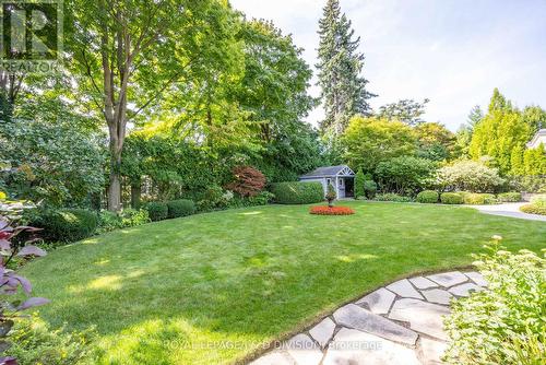 13 Forest Glen Crescent, Toronto (Bridle Path-Sunnybrook-York Mills), ON - Outdoor