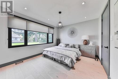 1617 Trotwood Avenue, Mississauga (Mineola), ON - Indoor Photo Showing Bedroom