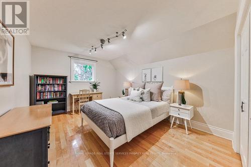 1440 Indian Grove, Mississauga, ON - Indoor Photo Showing Bedroom