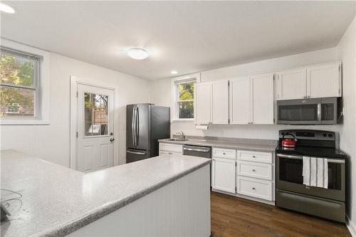 295 Plains Road W, Burlington, ON - Indoor Photo Showing Kitchen