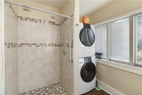 295 Plains Road W, Burlington, ON - Indoor Photo Showing Laundry Room