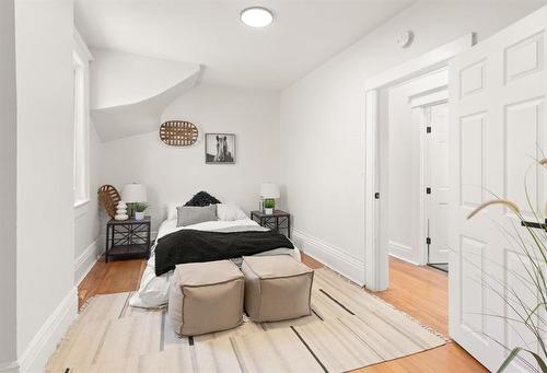 469 Gertrude Avenue, Winnipeg, MB - Indoor Photo Showing Bedroom