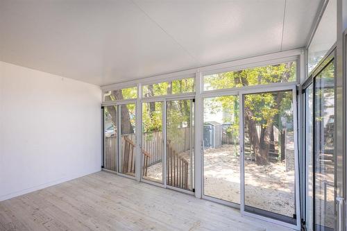 469 Gertrude Avenue, Winnipeg, MB - Indoor Photo Showing Other Room