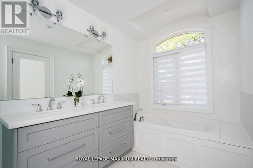 42 Fairfield Avenue, Toronto (Long Branch), ON - Indoor Photo Showing Bathroom