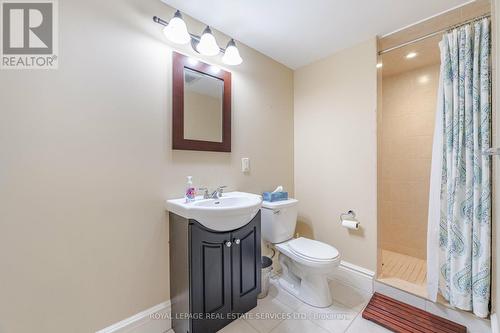 1647 Trotwood Avenue, Mississauga, ON - Indoor Photo Showing Bathroom