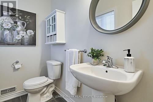 1202 Peelar Crescent, Innisfil (Lefroy), ON - Indoor Photo Showing Bathroom