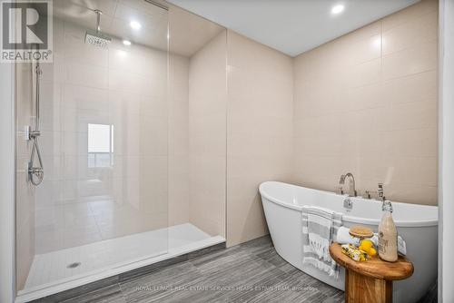 801 - 285 Avenue Road, Toronto (Yonge-St. Clair), ON - Indoor Photo Showing Bathroom