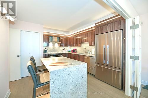 1703 - 110 Bloor Street W, Toronto (Annex), ON - Indoor Photo Showing Kitchen