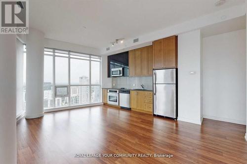 3402 - 89 Dunfield Avenue, Toronto, ON - Indoor Photo Showing Kitchen