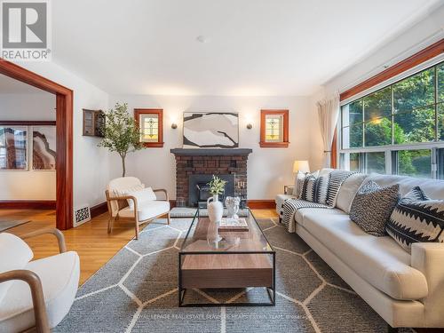 560 Hillsdale Avenue E, Toronto (Mount Pleasant East), ON - Indoor Photo Showing Living Room With Fireplace