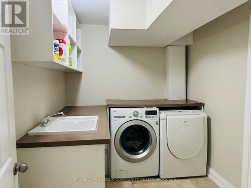 87 Maple Grove Avenue, Richmond Hill, ON - Indoor Photo Showing Laundry Room