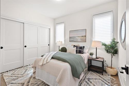 5 133 Camp Manitou Road, Winnipeg, MB - Indoor Photo Showing Bedroom