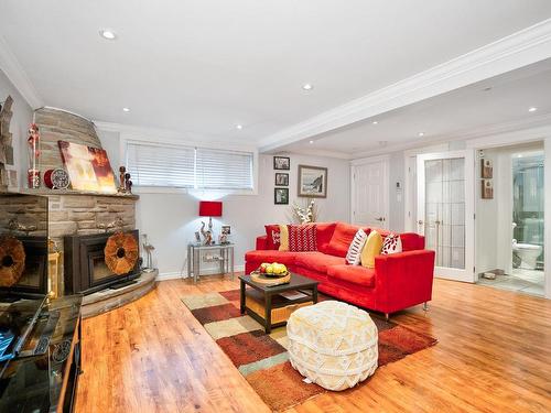 Salle familiale - 10275  - 10279 Rue Tanguay, Montréal (Ahuntsic-Cartierville), QC - Indoor Photo Showing Living Room With Fireplace