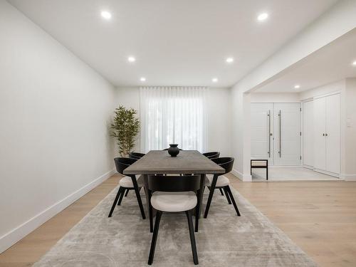 Dining room - 111 Av. Amberley, Pointe-Claire, QC - Indoor Photo Showing Other Room