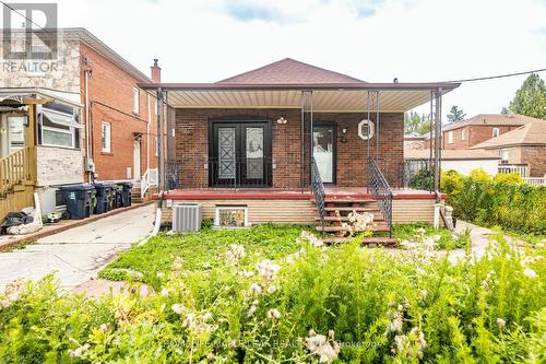 9 Hertford Avenue, Toronto, ON - Outdoor