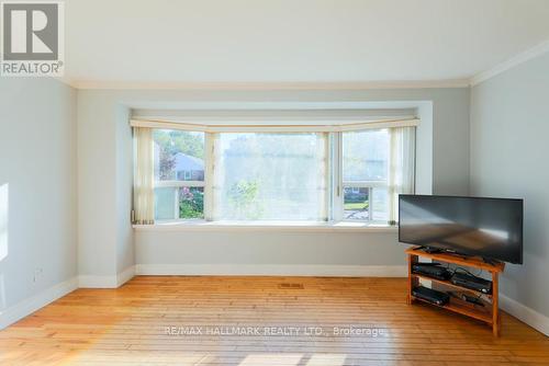 18 Anneke Road, Toronto (Birchcliffe-Cliffside), ON - Indoor