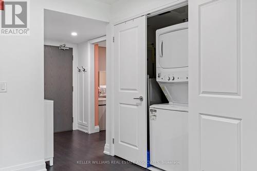 2201 - 481 Rupert Avenue, Whitchurch-Stouffville, ON - Indoor Photo Showing Laundry Room