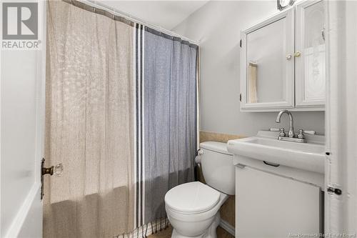 190 Purdy Avenue, Moncton, NB - Indoor Photo Showing Bathroom