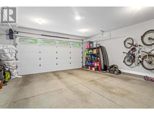 115 Echo Ridge Drive, Kelowna, BC - Indoor Photo Showing Garage