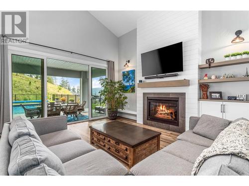 115 Echo Ridge Drive, Kelowna, BC - Indoor Photo Showing Living Room With Fireplace