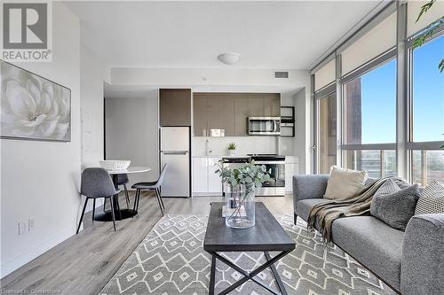 60 Frederick Street Unit# 1507, Kitchener, ON - Indoor Photo Showing Living Room