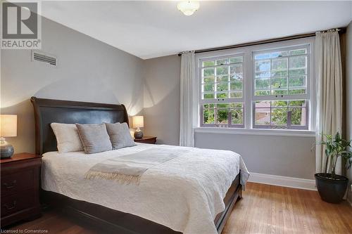 9 Lansdowne Road S, Cambridge, ON - Indoor Photo Showing Bedroom