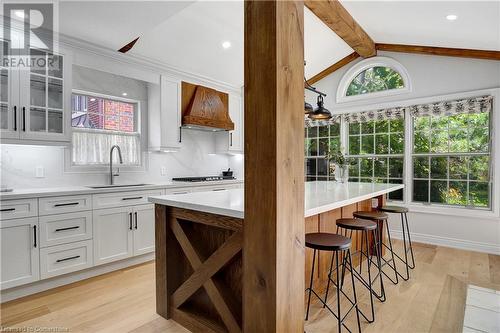 9 Lansdowne Road S, Cambridge, ON - Indoor Photo Showing Kitchen With Upgraded Kitchen