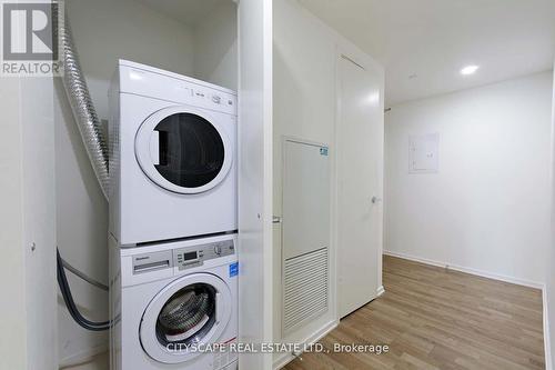 4107 - 1 Bloor Street, Toronto, ON - Indoor Photo Showing Laundry Room