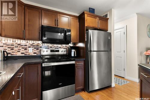 845 Connaught Street, Regina, SK - Indoor Photo Showing Kitchen