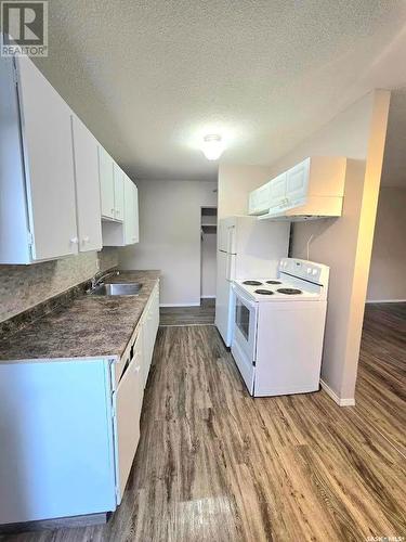 574 26Th Street E, Prince Albert, SK - Indoor Photo Showing Kitchen