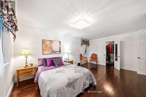 32 Larabee Crescent, Toronto (Parkwoods-Donalda), ON - Indoor Photo Showing Bedroom