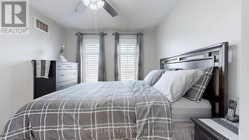 567 Greenhill Avenue, Oshawa (Samac), ON - Indoor Photo Showing Bedroom