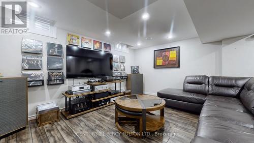 567 Greenhill Avenue, Oshawa (Samac), ON - Indoor Photo Showing Living Room