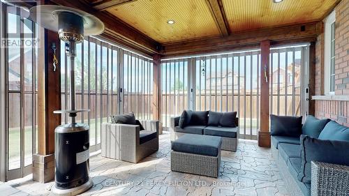 567 Greenhill Avenue, Oshawa (Samac), ON - Indoor Photo Showing Living Room