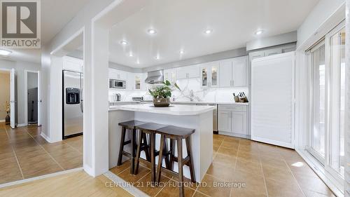 567 Greenhill Avenue, Oshawa (Samac), ON - Indoor Photo Showing Kitchen