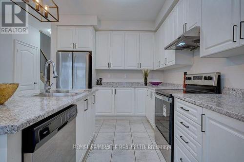 2601 Secreto Drive, Oshawa (Windfields), ON - Indoor Photo Showing Kitchen With Double Sink With Upgraded Kitchen