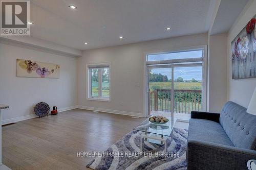 2601 Secreto Drive, Oshawa (Windfields), ON - Indoor Photo Showing Living Room