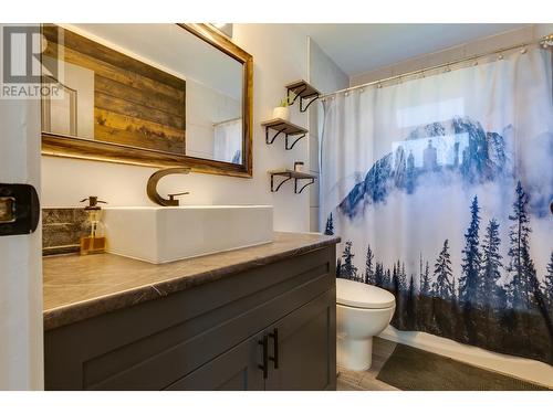 125 Wade Street, Prince George, BC - Indoor Photo Showing Bathroom