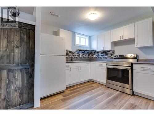 125 Wade Street, Prince George, BC - Indoor Photo Showing Kitchen