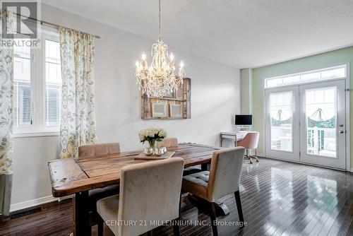 17 Alnwick Avenue, Caledon, ON - Indoor Photo Showing Dining Room