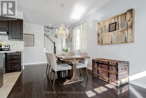 17 Alnwick Avenue, Caledon, ON - Indoor Photo Showing Dining Room