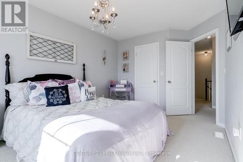 17 Alnwick Avenue, Caledon, ON - Indoor Photo Showing Bedroom