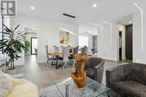 37 Wanita Road, Mississauga (Port Credit), ON - Indoor Photo Showing Living Room