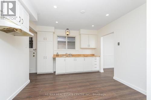 5 Dunn Place, Brampton (Southgate), ON - Indoor Photo Showing Kitchen