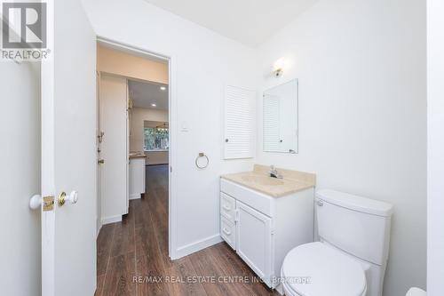 5 Dunn Place, Brampton (Southgate), ON - Indoor Photo Showing Bathroom