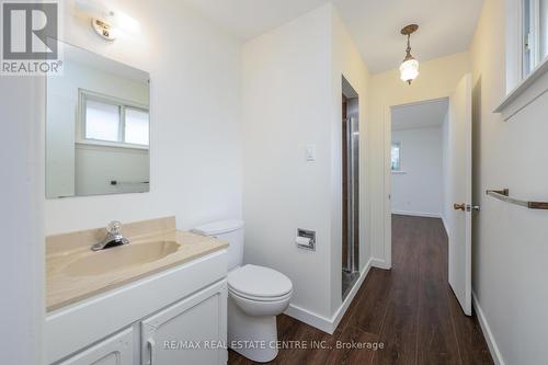 5 Dunn Place, Brampton (Southgate), ON - Indoor Photo Showing Bathroom