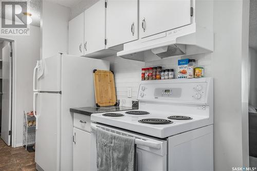 1420 425 115Th Street E, Saskatoon, SK - Indoor Photo Showing Kitchen