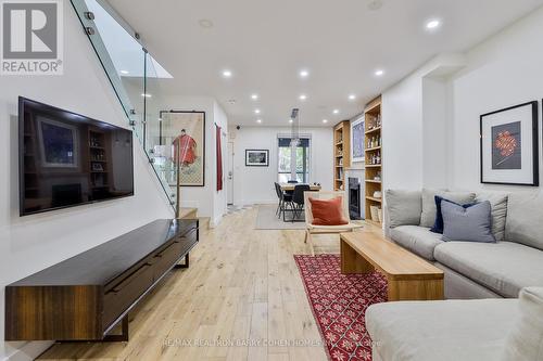 515 Concord Avenue, Toronto (Dovercourt-Wallace Emerson-Junction), ON - Indoor Photo Showing Living Room